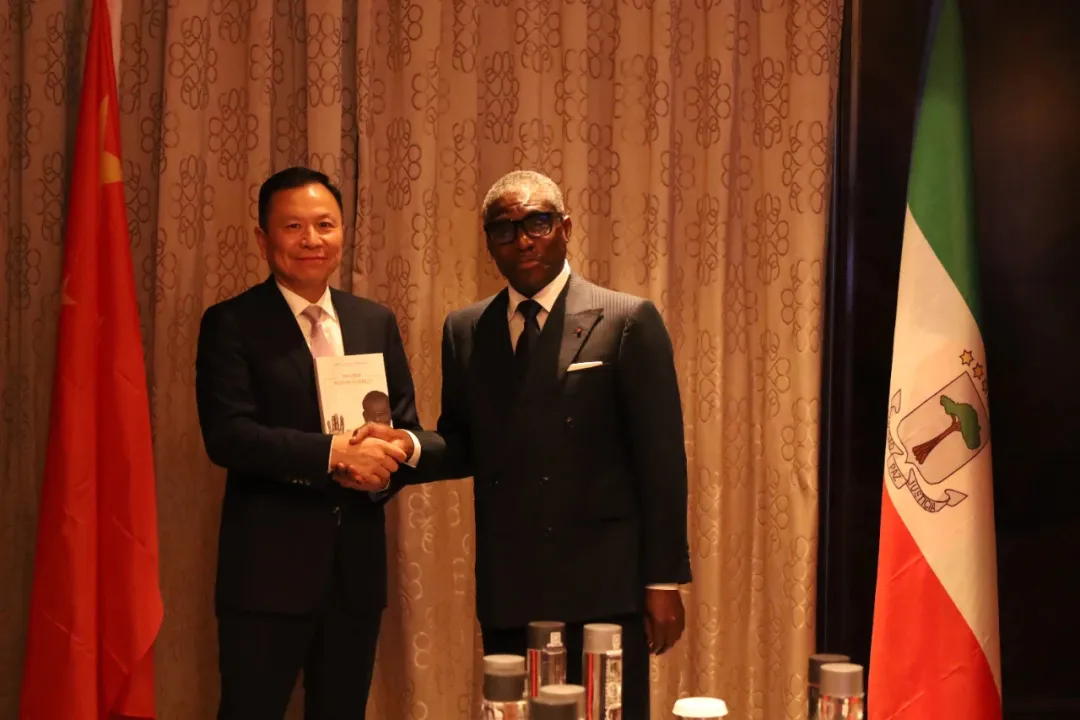 赤道几内亚共和国访华代表与满堂彩股份深入探讨工业协同生长